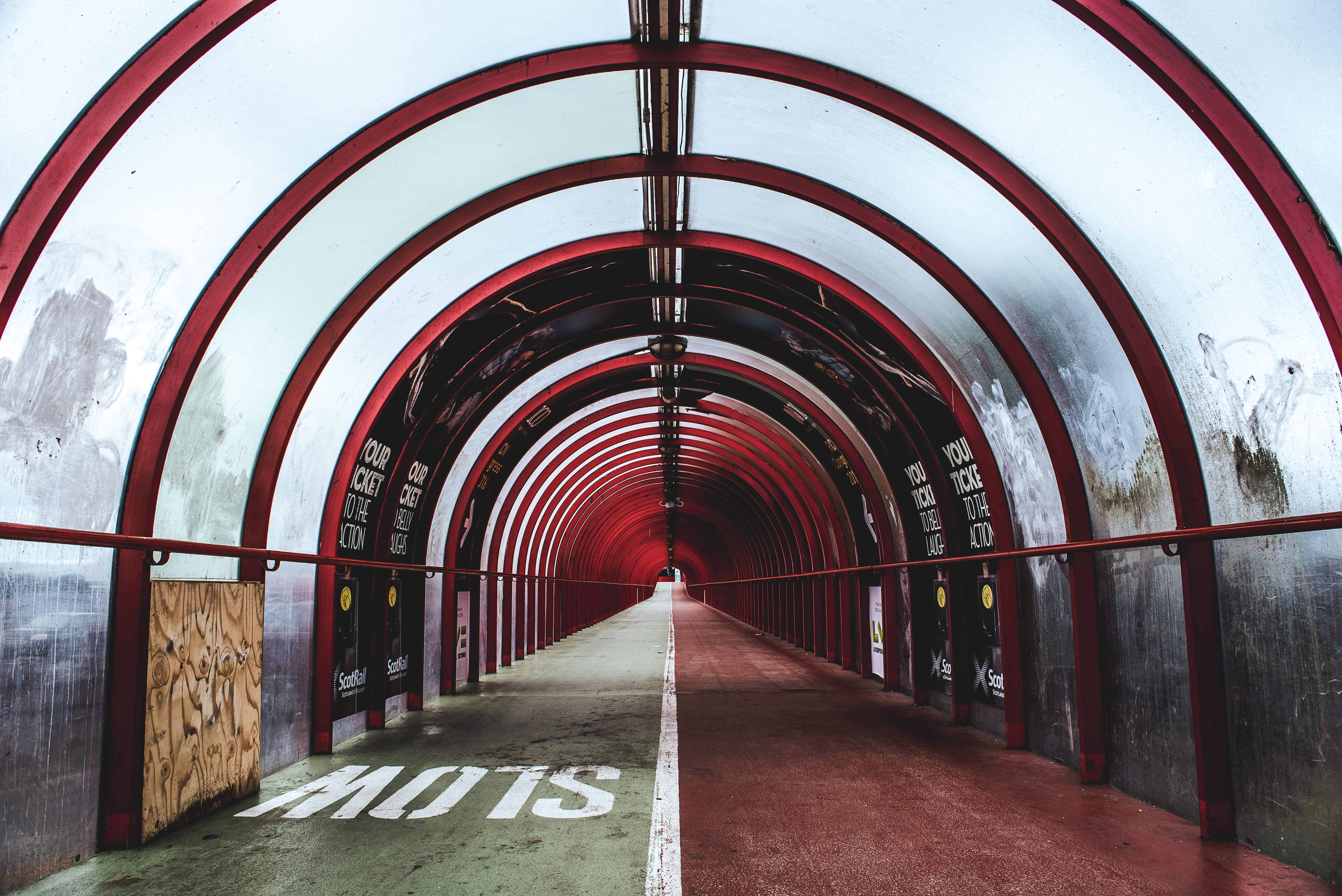 Тоннель. Стеклянный тоннель. Транспортные тоннели. Арочный тоннель. Красный тоннель.